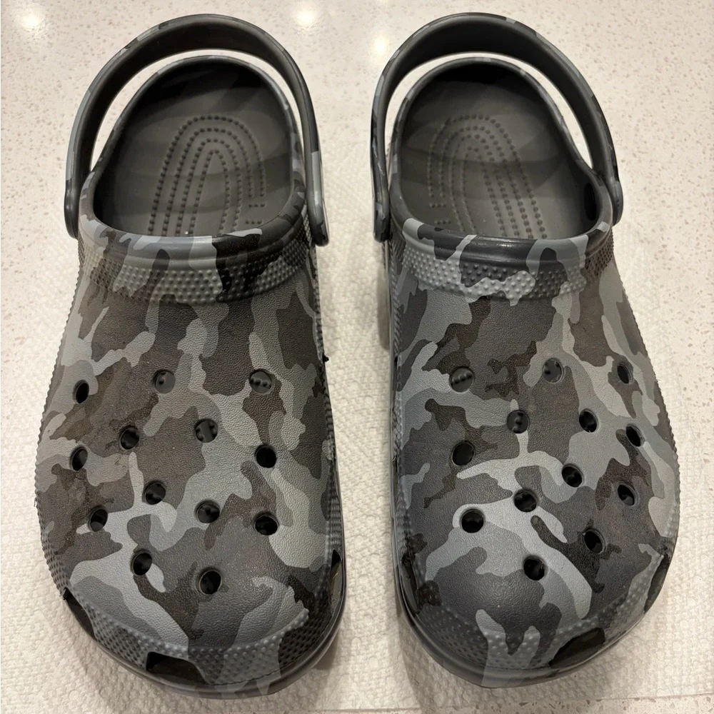 Crocs Camouflage Clogs - Picture 1 of 5
